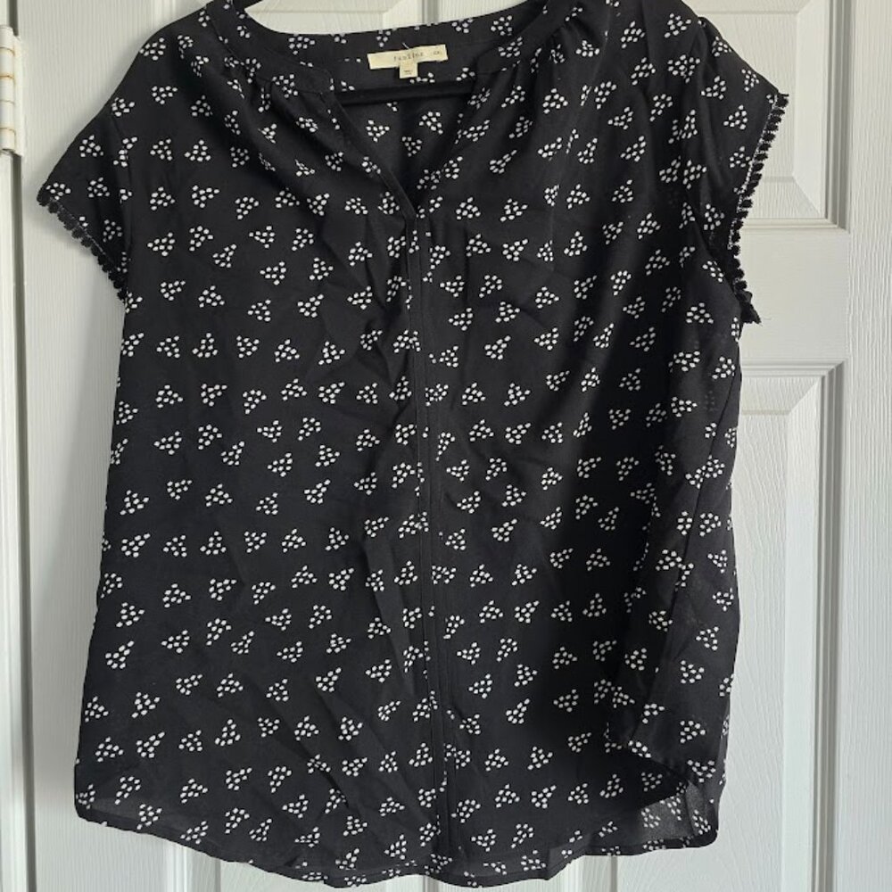 Stylish Black & White Dotted Cap-Sleeve Blouse